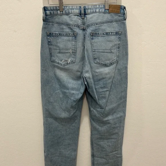 American Eagle Mom Straight Jean - Picture 3 of 5